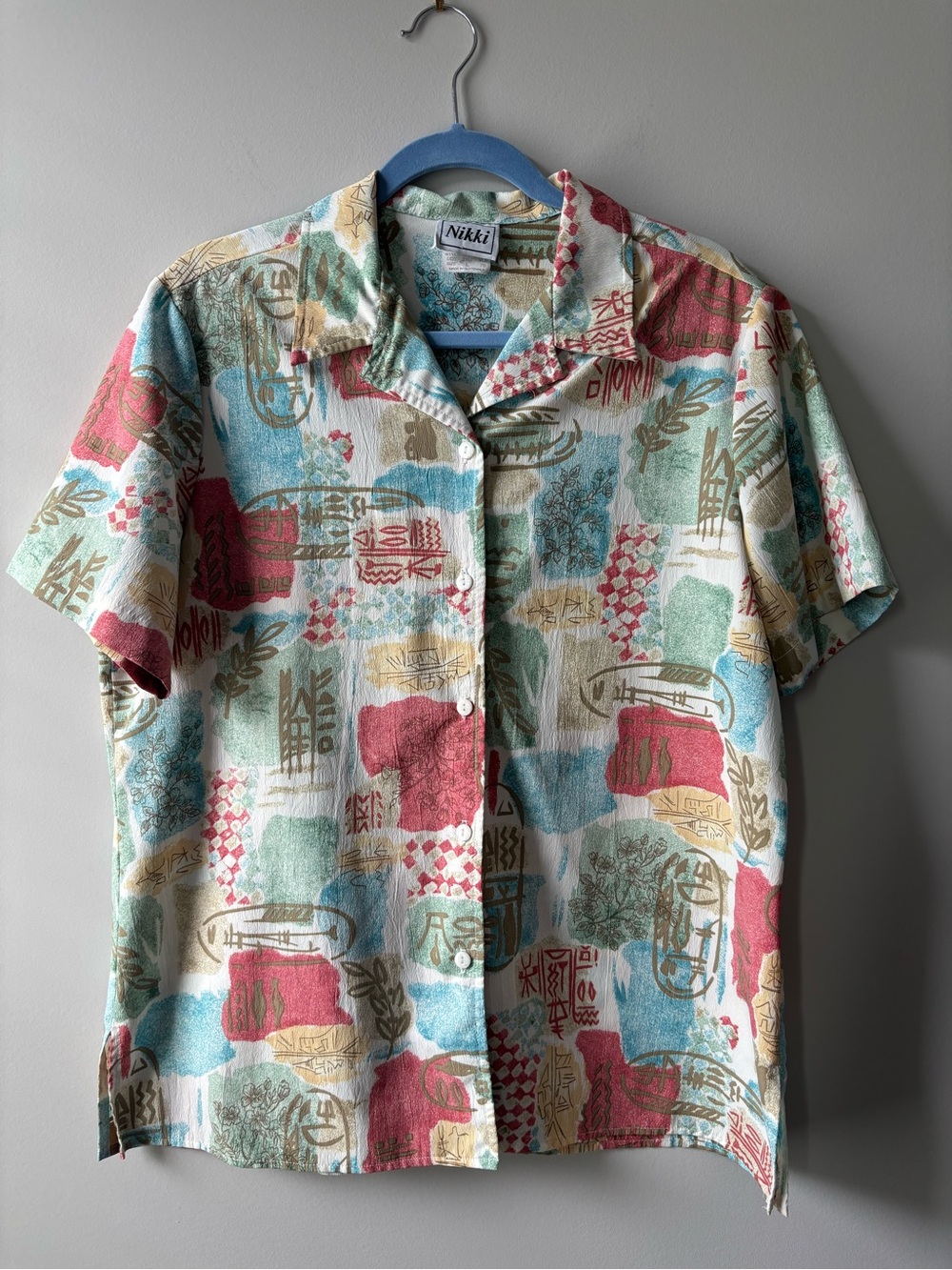 Nikki Short-Sleeve Casual Button-Down Shirt in Multicolor Print